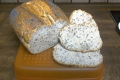 Annas knuspriges Joghurtbrot mit Vollkorn