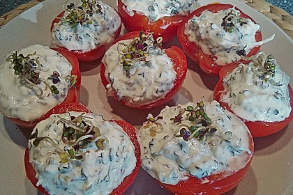 Tomaten mit Senfsprossenf&uuml;llung