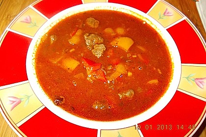 Gulaschsuppe ohne Kohlenhydrate 12