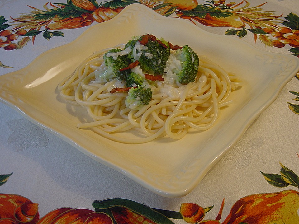 Spaghetti in Brokkoli-Soße (Rezept mit Bild) von Rumpel222 | Chefkoch.de