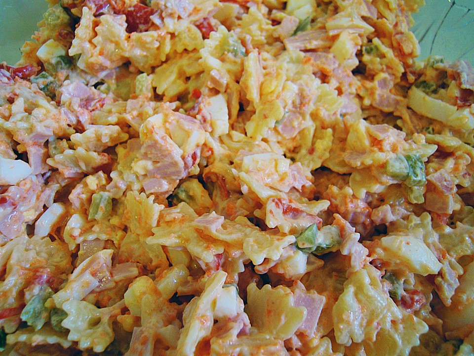 Bunter Nudelsalat (Rezept mit Bild) von schaech001 | Chefkoch.de