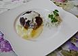Hacksteaks mit Reis an Mango-Chili-Hollandaise