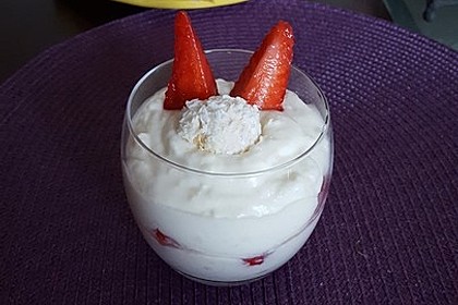 Erdbeer-Kokos-Dessert 30