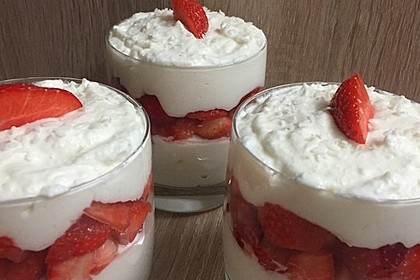 Erdbeer-Kokos-Dessert 3