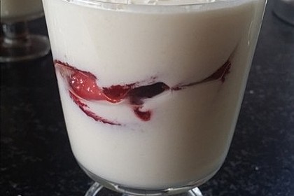 Erdbeer-Kokos-Dessert 20