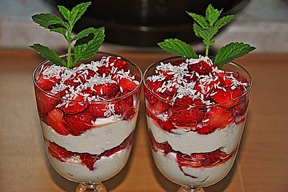 Erdbeer-Kokos-Dessert 9