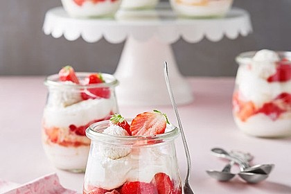 Erdbeer-Kokos-Dessert 1