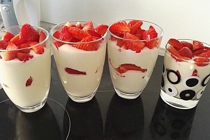 Erdbeer-Kokos-Dessert 19