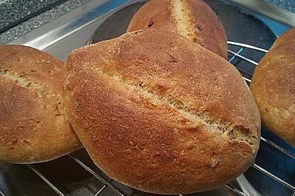 Macadamia-Röstzwiebel Brötchen 1