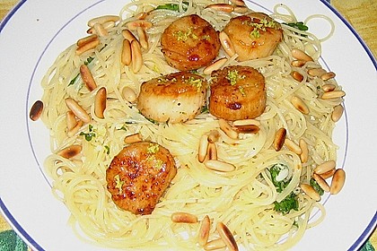 Zitronen-Linguine mit Jakobsmuscheln