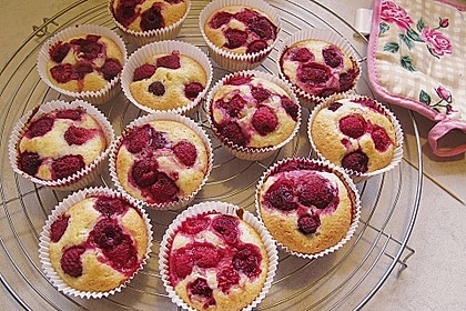 Himbeer-Joghurt-Cupcakes mit Himbeer-Frosting 14