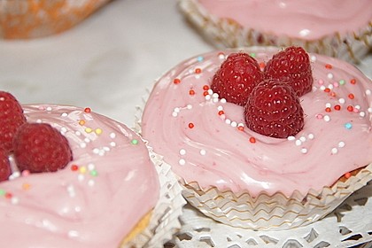Himbeer-Joghurt-Cupcakes mit Himbeer-Frosting 3