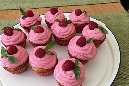 Himbeer-Joghurt-Cupcakes mit Himbeer-Frosting 2