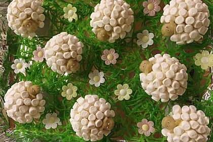 Cupcake-Schafe mit Marshmallow-Frosting 37