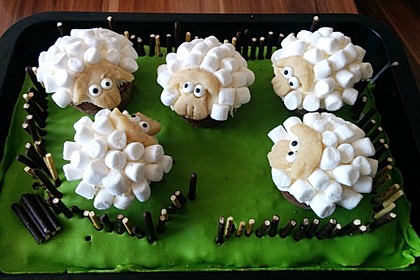 Cupcake-Schafe mit Marshmallow-Frosting 29