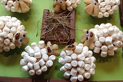 Cupcake-Schafe mit Marshmallow-Frosting 132