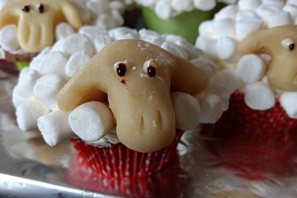Cupcake-Schafe mit Marshmallow-Frosting 138