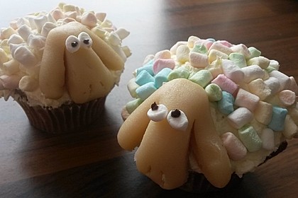 Cupcake-Schafe mit Marshmallow-Frosting 128