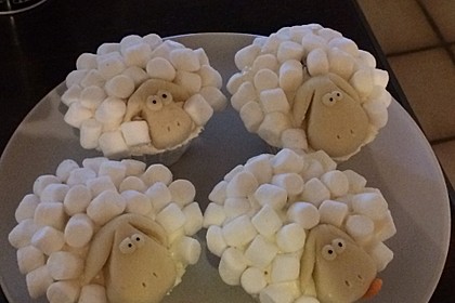 Cupcake-Schafe mit Marshmallow-Frosting 133
