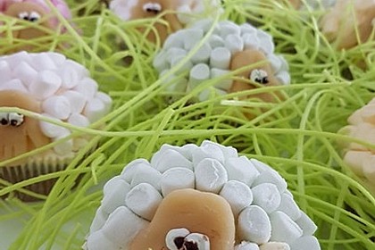 Cupcake-Schafe mit Marshmallow-Frosting 32