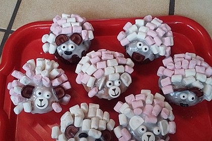 Cupcake-Schafe mit Marshmallow-Frosting 31