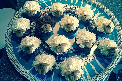 Cupcake-Schafe mit Marshmallow-Frosting 135
