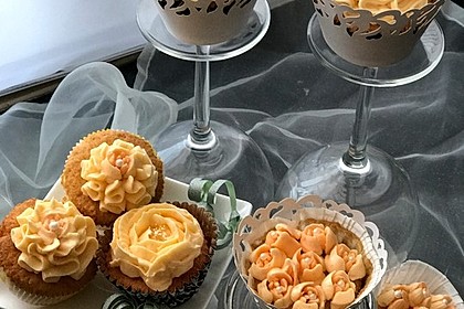 Cupcake-Schafe mit Marshmallow-Frosting 84