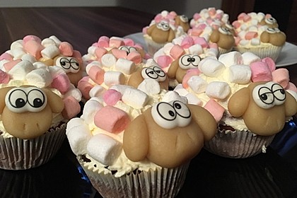 Cupcake-Schafe mit Marshmallow-Frosting 122