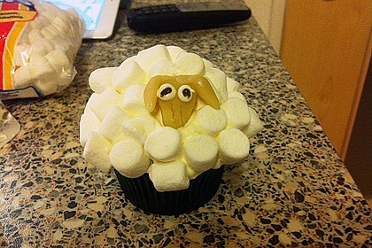 Cupcake-Schafe mit Marshmallow-Frosting 191