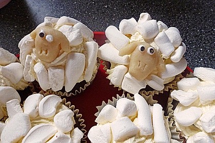Cupcake-Schafe mit Marshmallow-Frosting 190