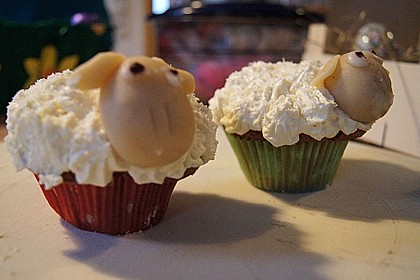 Cupcake-Schafe mit Marshmallow-Frosting 195