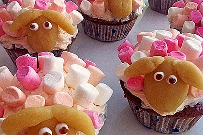 Cupcake-Schafe mit Marshmallow-Frosting 125