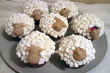 Cupcake-Schafe mit Marshmallow-Frosting 164
