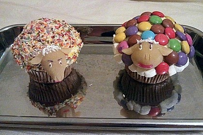 Cupcake-Schafe mit Marshmallow-Frosting 144