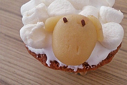 Cupcake-Schafe mit Marshmallow-Frosting 142