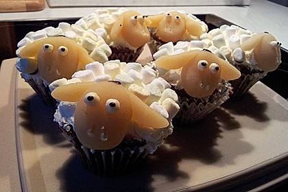 Cupcake-Schafe mit Marshmallow-Frosting 66
