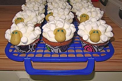 Cupcake-Schafe mit Marshmallow-Frosting 146
