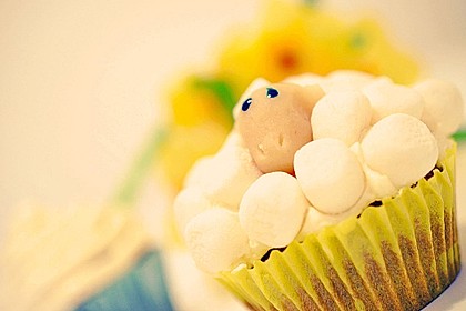 Cupcake-Schafe mit Marshmallow-Frosting 160
