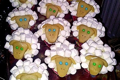 Cupcake-Schafe mit Marshmallow-Frosting 96