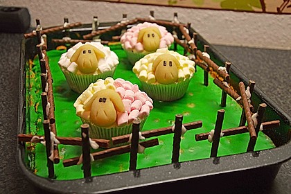 Cupcake-Schafe mit Marshmallow-Frosting 34