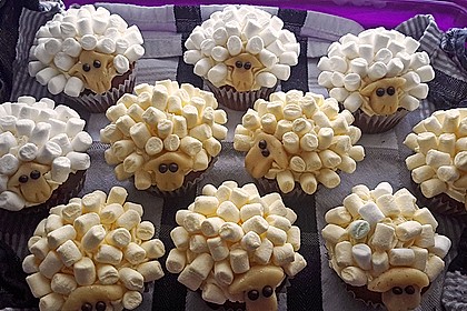 Cupcake-Schafe mit Marshmallow-Frosting 156