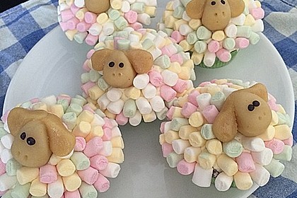 Cupcake-Schafe mit Marshmallow-Frosting 79