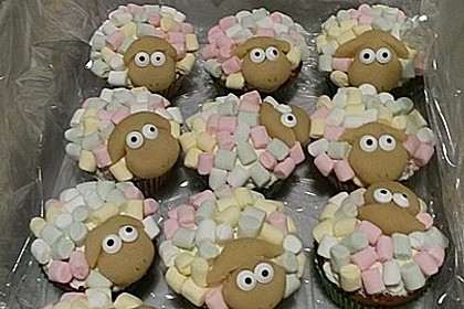 Cupcake-Schafe mit Marshmallow-Frosting 60