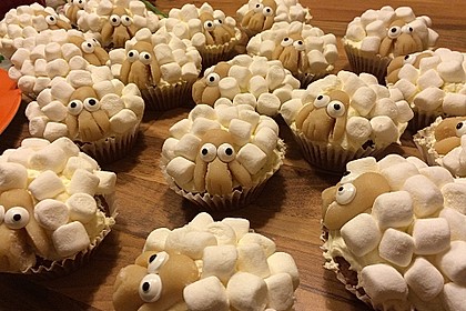 Cupcake-Schafe mit Marshmallow-Frosting 123