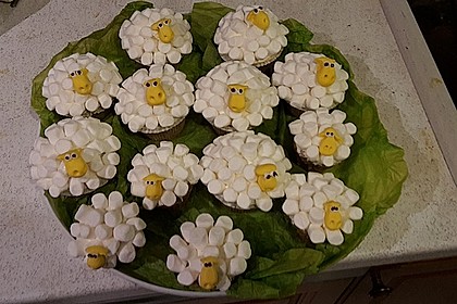 Cupcake-Schafe mit Marshmallow-Frosting 180
