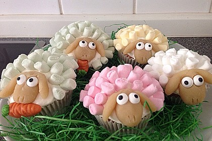 Cupcake-Schafe mit Marshmallow-Frosting 22
