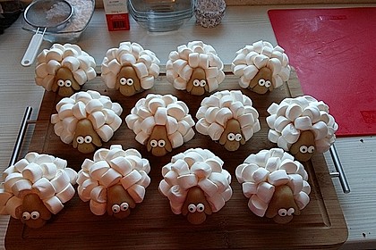 Cupcake-Schafe mit Marshmallow-Frosting 108
