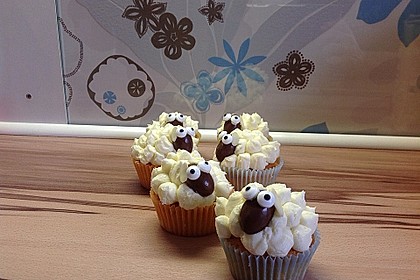 Cupcake-Schafe mit Marshmallow-Frosting 139