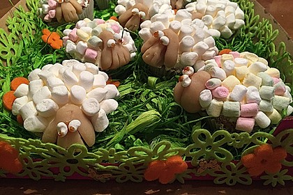 Cupcake-Schafe mit Marshmallow-Frosting 169