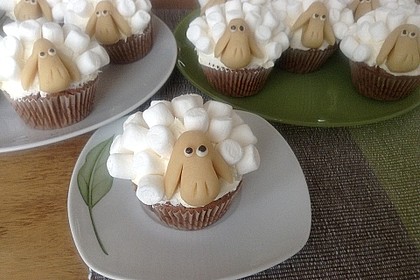 Cupcake-Schafe mit Marshmallow-Frosting 109